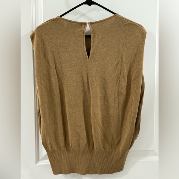 Sleeveless Sweater - Picture 3 of 3